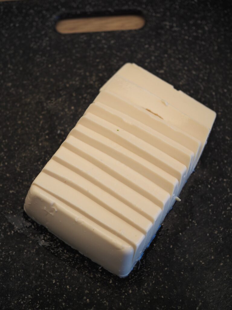 Brokuł z jedwabistym tofu