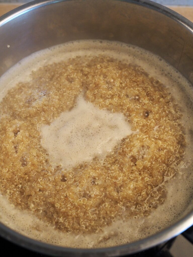 Młoda kapusta w sosie curry